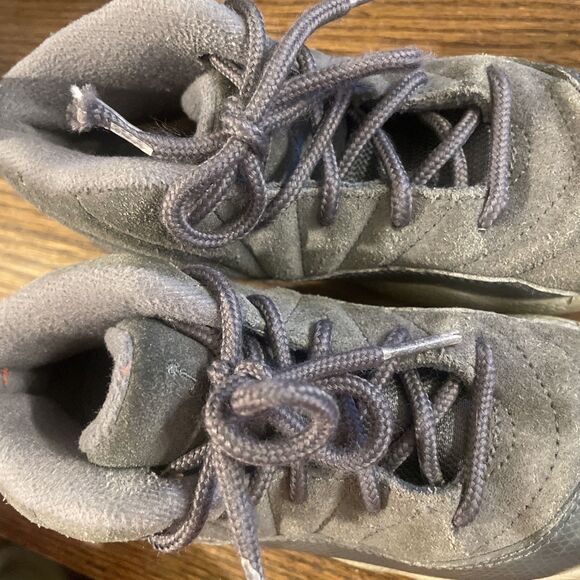 Nike Air Jordan 12 Retro BG Gray Suede 850000-005 Kids Size 10C 2017 - Picture 8 of 9